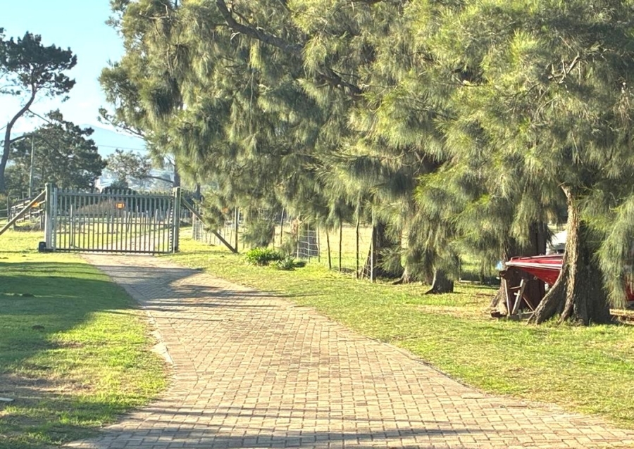 4 Bedroom Property for Sale in Humansdorp Rural Eastern Cape